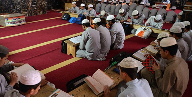 کیا دینی مدارس غیر ضروری ہیں؟