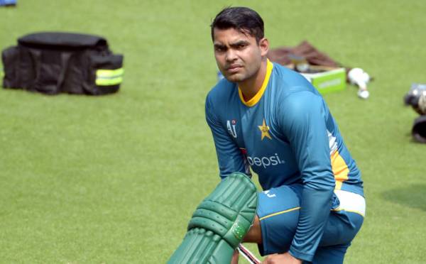 عمر اکمل کا پہلا پیغام